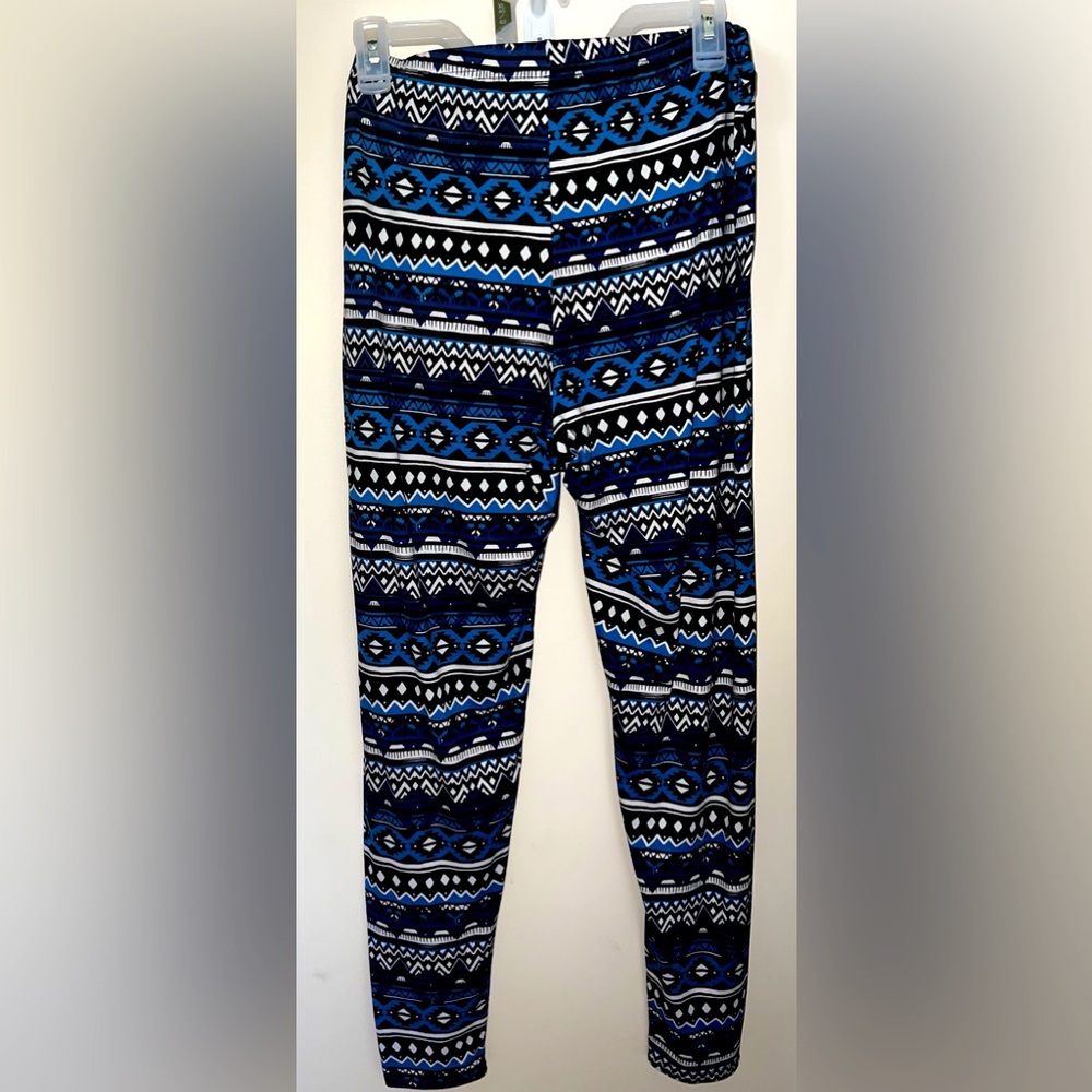 34. Bobbie Brooks size 2x leggings